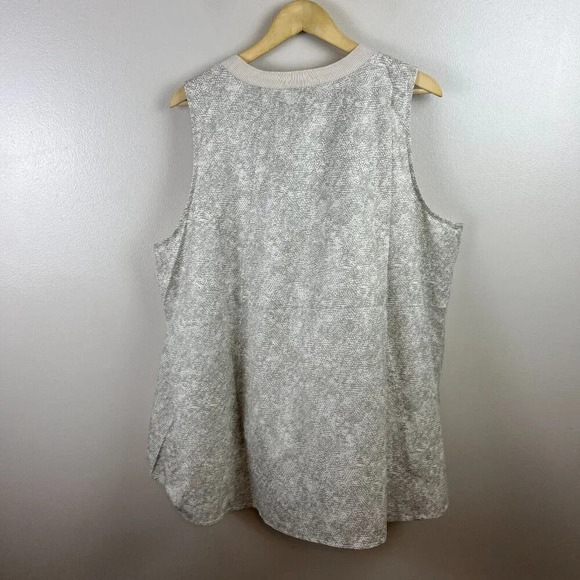 Athleta Zephyr Tank Top Size 3X Python Snake Print Travel Athletic Athleisure - Picture 3 of 10